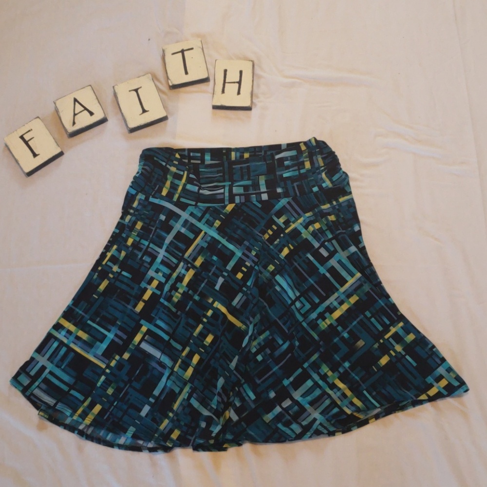 Short flowy skirt